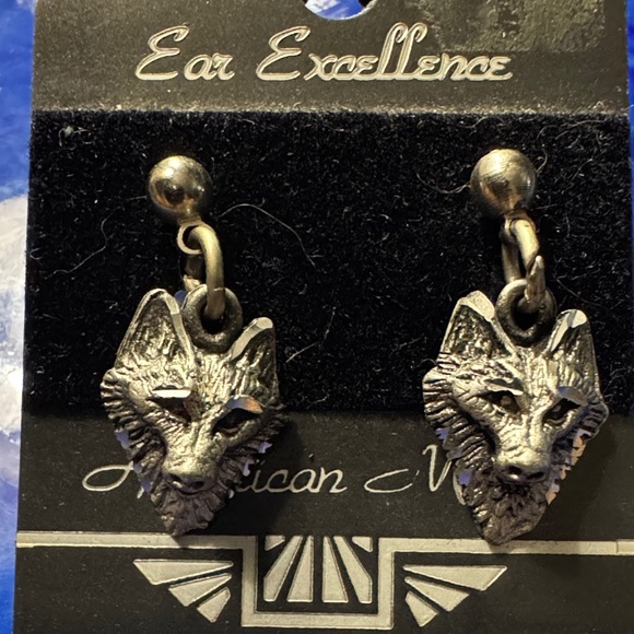 Vintage EJC Pewter Wolf head Earrings - Picture 3 of 4